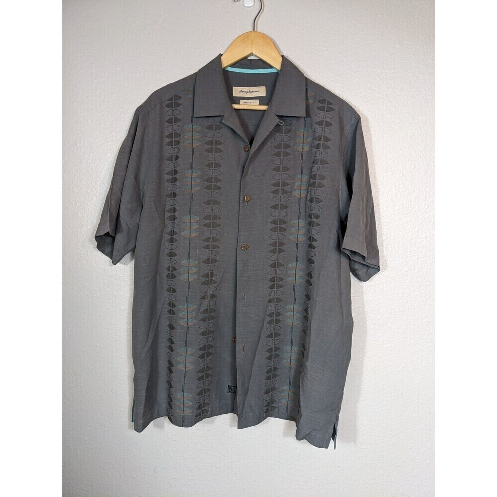 Tommy Bahamas Men Aloha Hawaiian Shirt M Short Sleeved Gray Silk Embroidered N22